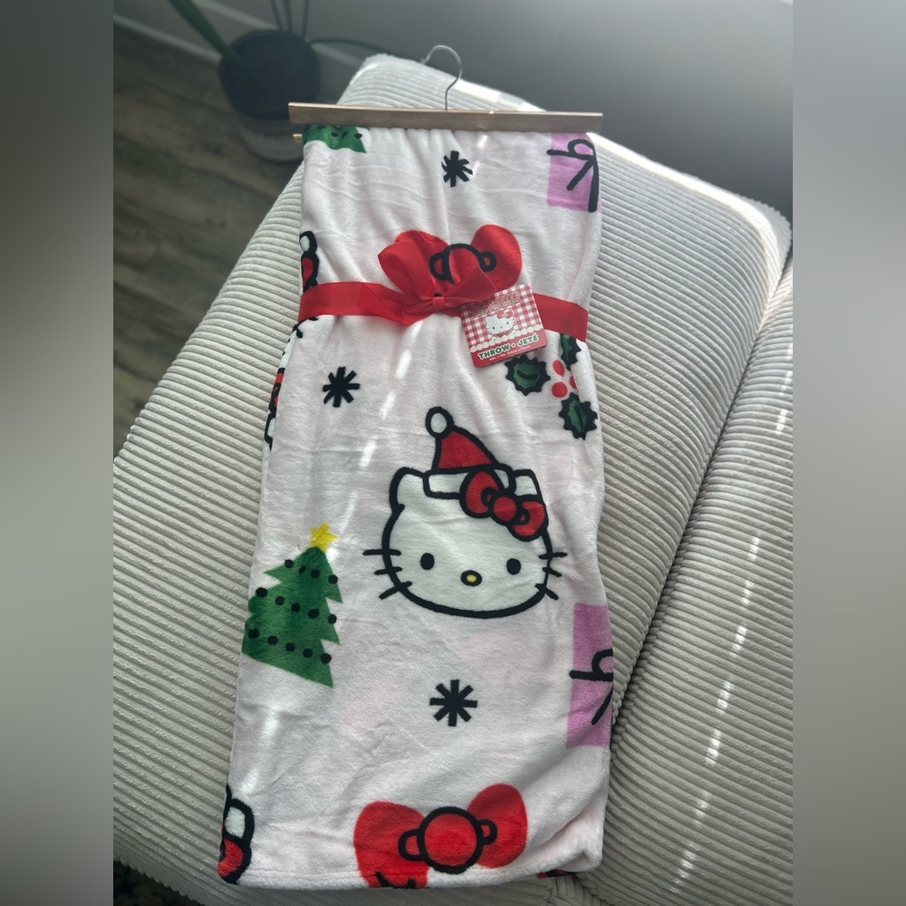Hello Kitty Christmas Present Blanket